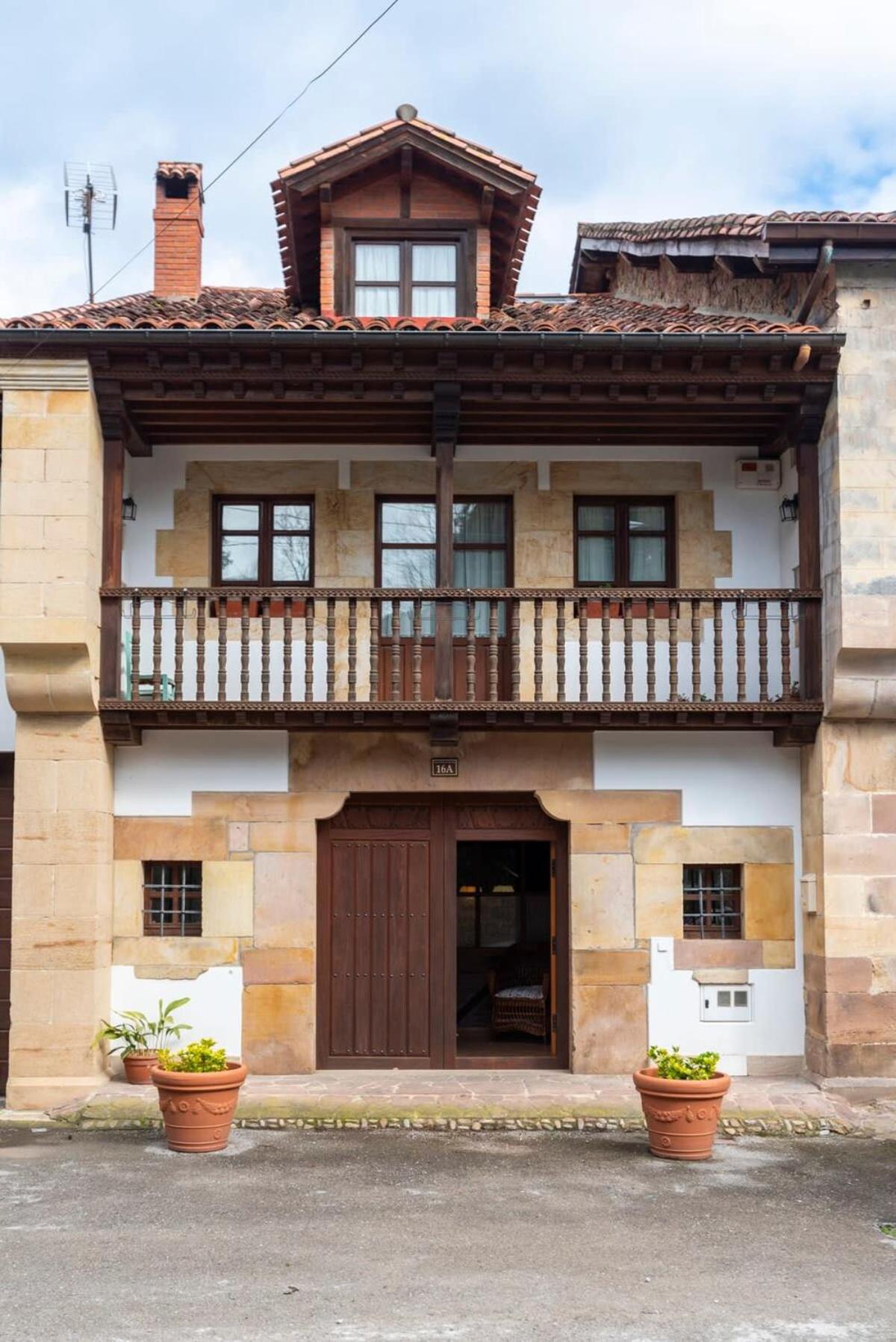 Villa Casa Rural La Carlota Renedo De Cabuerniga Exterior foto